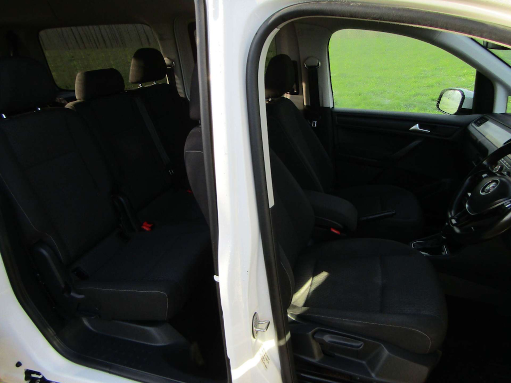 
								Volkswagen Caddy Maxi Life full									