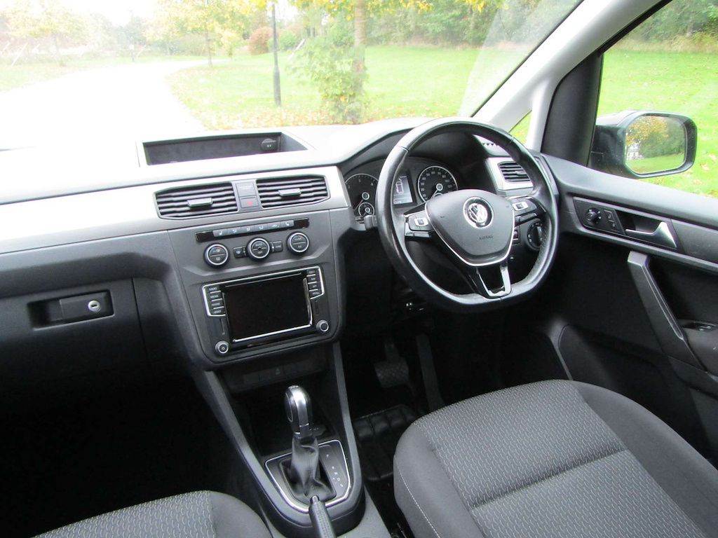 
								Volkswagen Caddy Maxi Life full									