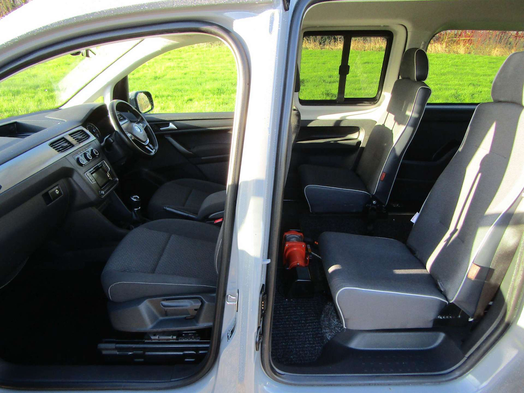 
								Volkswagen Caddy Maxi Life full									