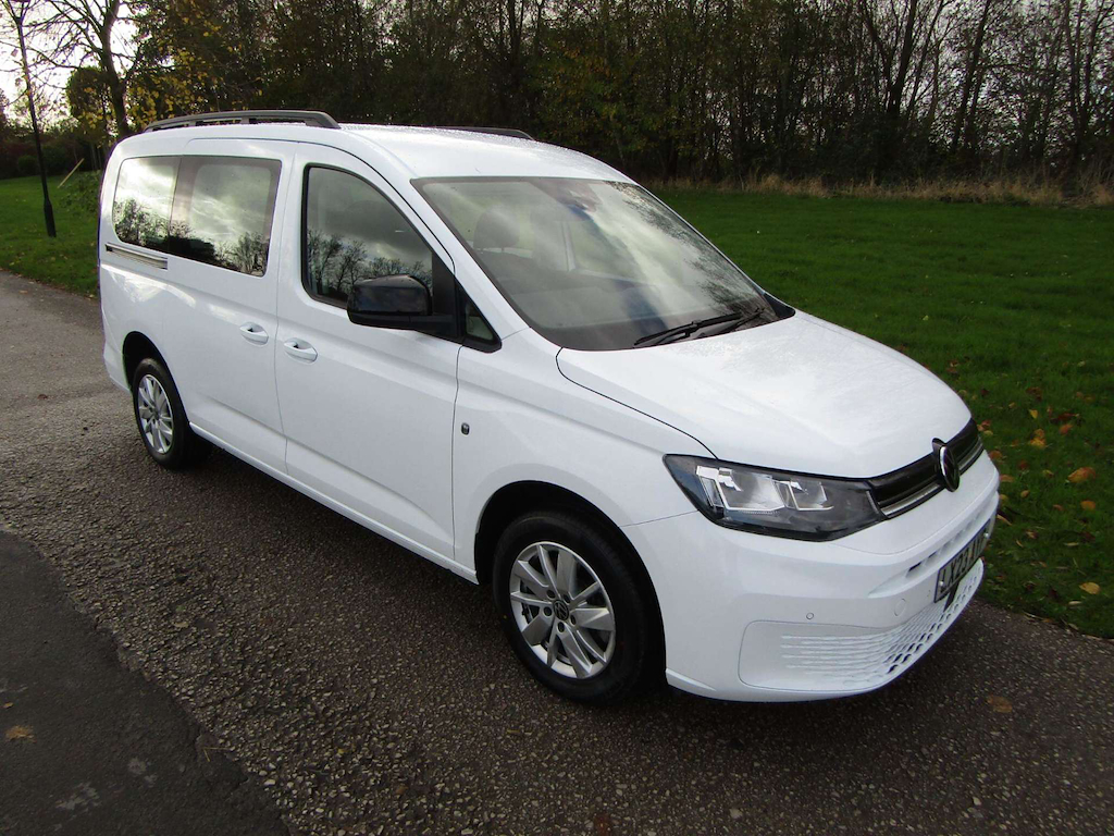 
								Volkswagen Caddy Maxi Life full									