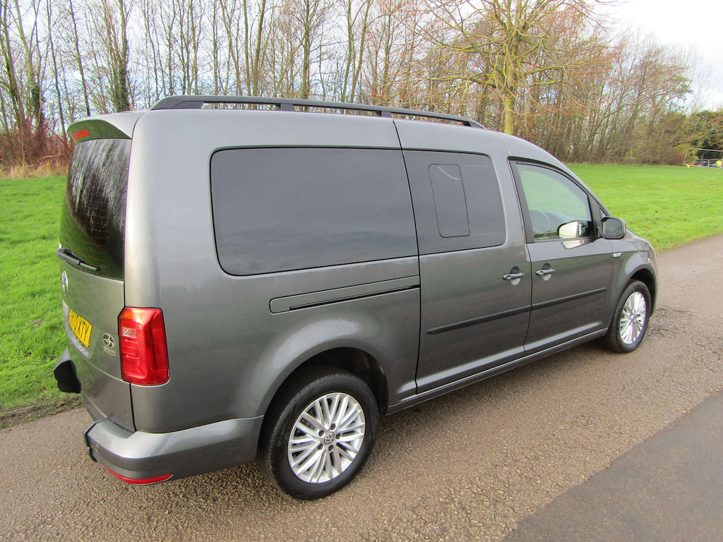 
								Volkswagen Caddy Maxi Life full									