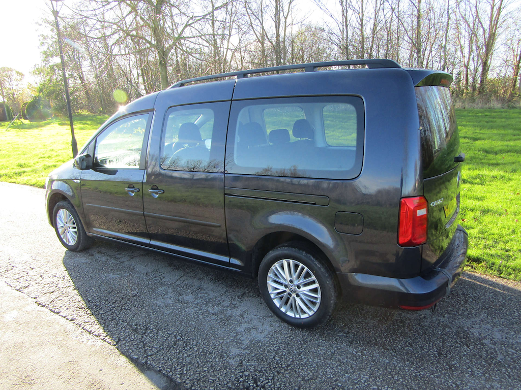 
								Volkswagen Caddy Maxi Life full									