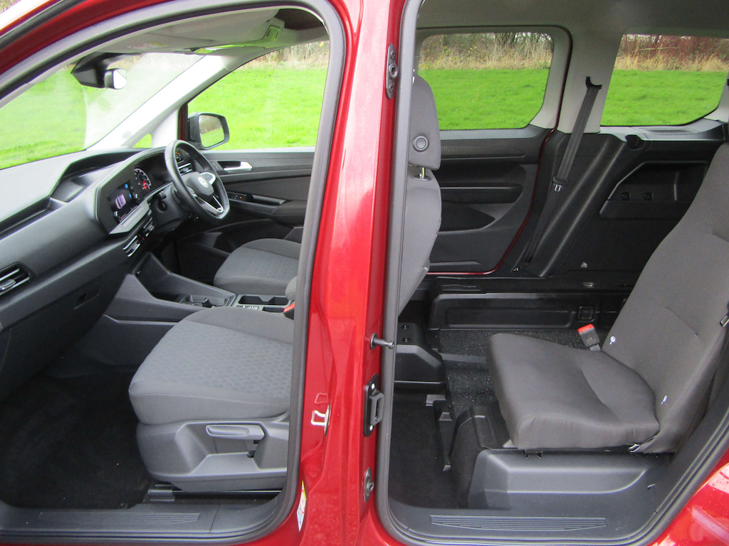 
								Volkswagen Caddy full									