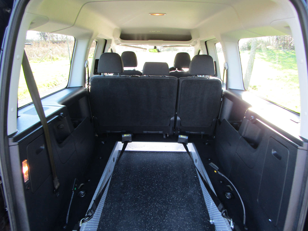 
								Volkswagen Caddy Maxi Life full									