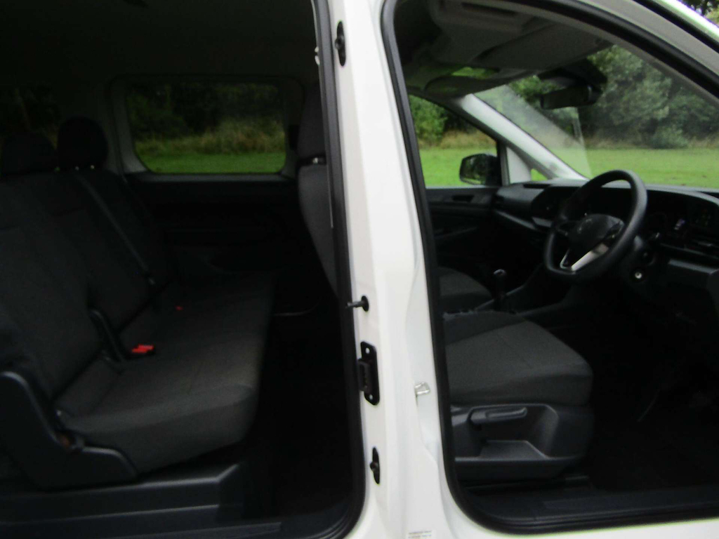 
								Volkswagen Caddy Maxi Life full									