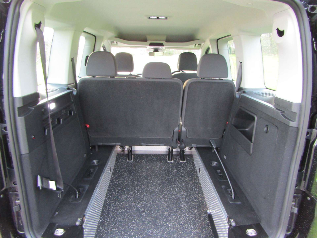 
								Volkswagen Caddy full									