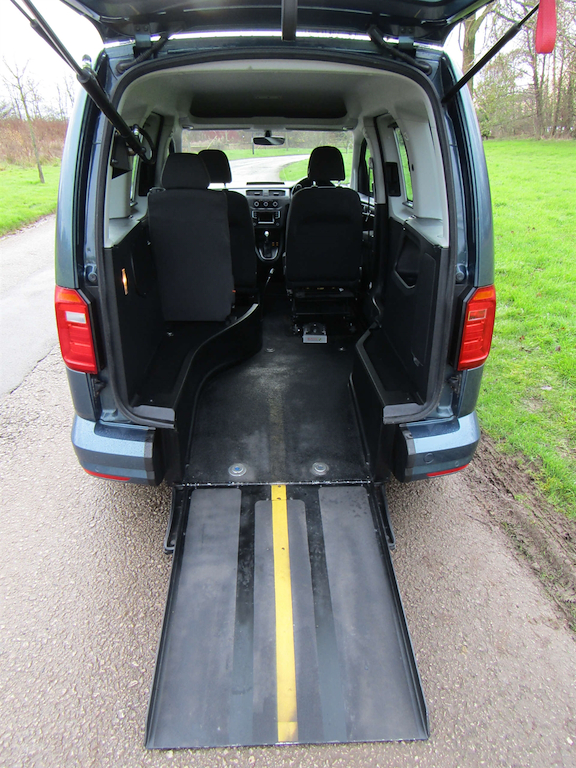 
								Volkswagen Caddy full									