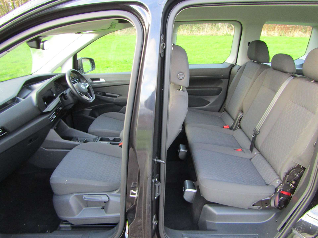 
								Volkswagen Caddy full									