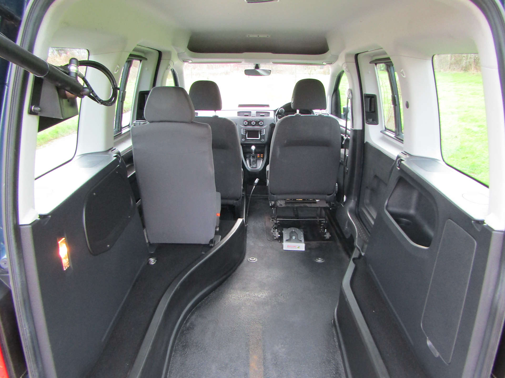
								Volkswagen Caddy full									