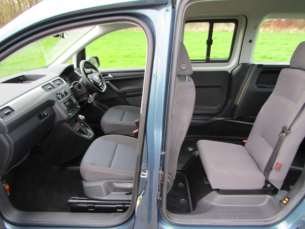 
								Volkswagen Caddy full									