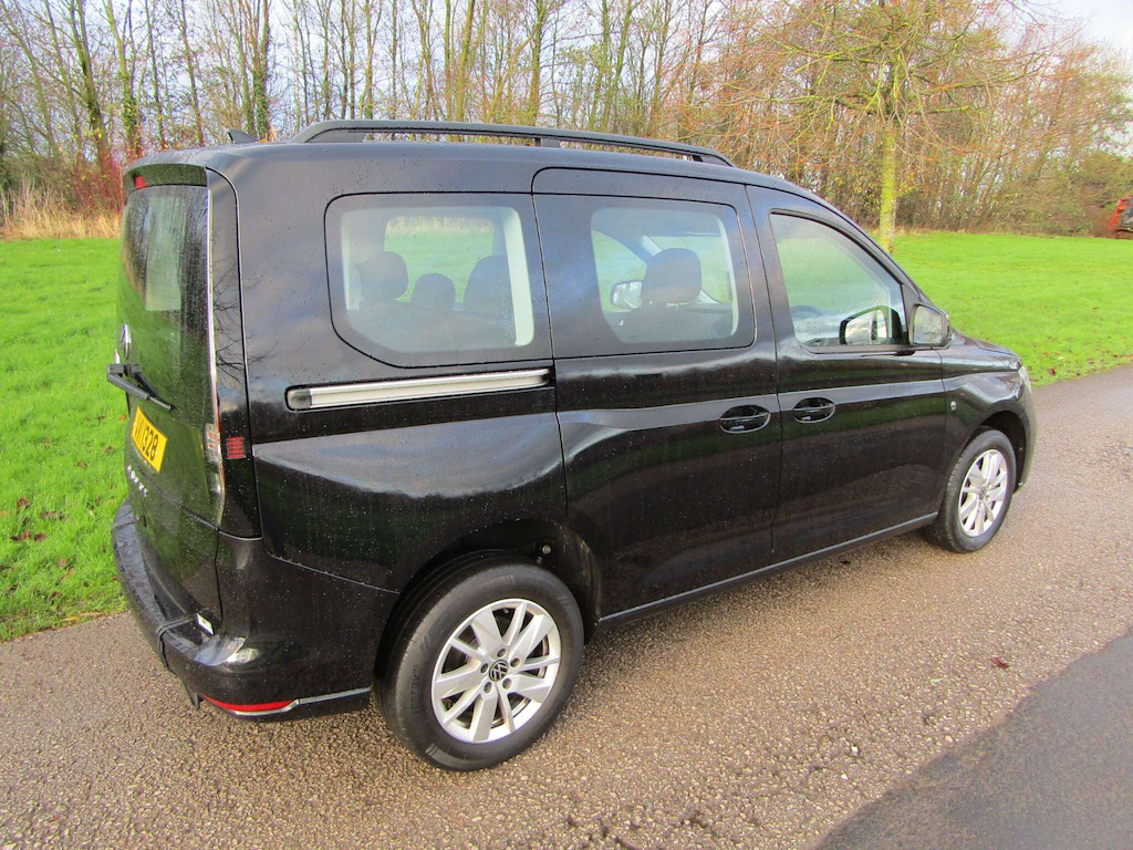 
								Volkswagen Caddy full									