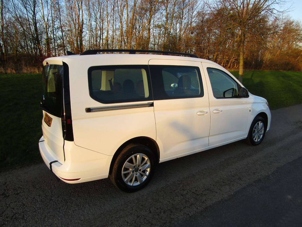 
								Volkswagen Caddy Maxi Life full									