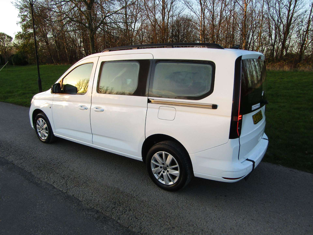 
								Volkswagen Caddy Maxi Life full									