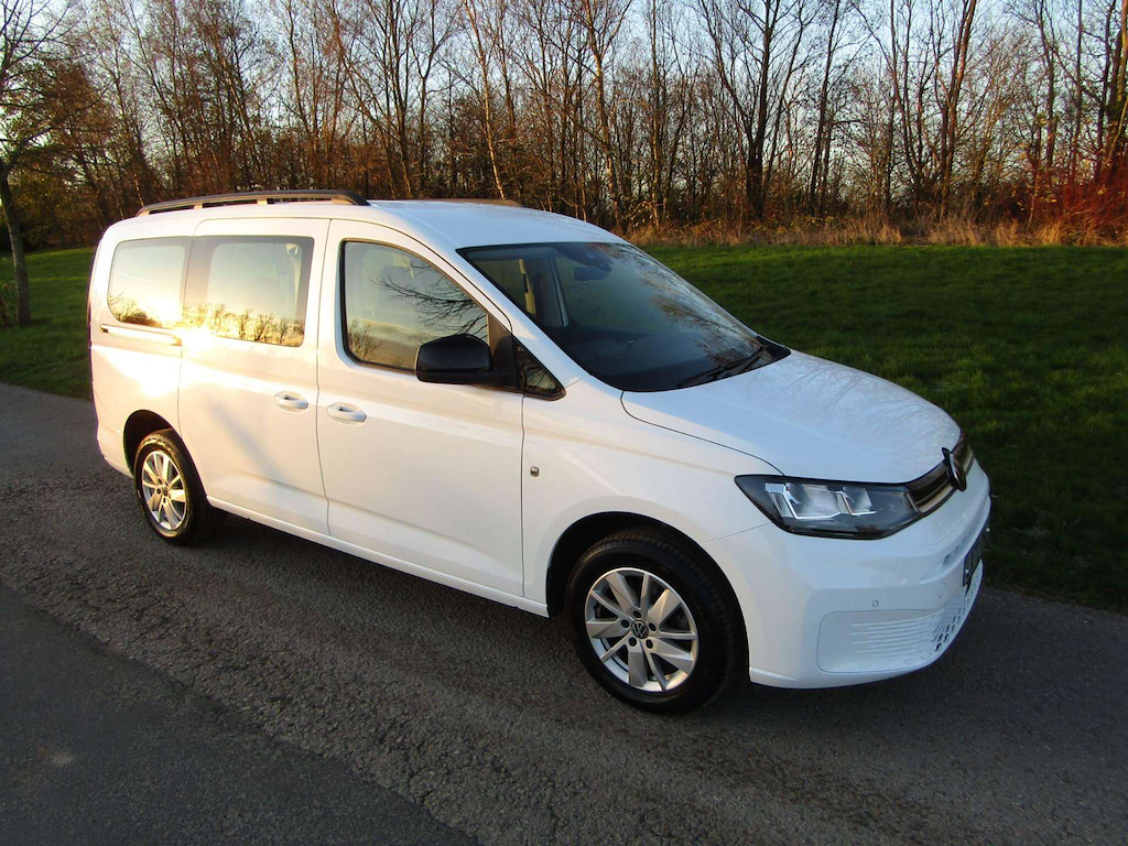 
								Volkswagen Caddy Maxi Life full									