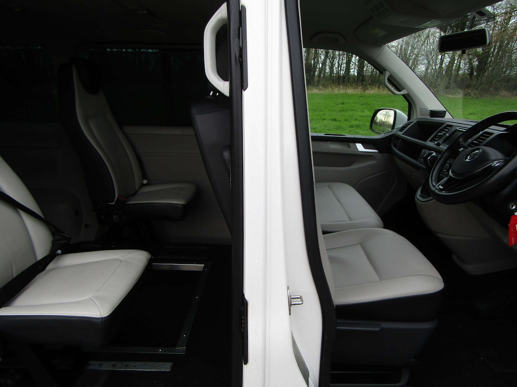 
								Volkswagen Transporter full									