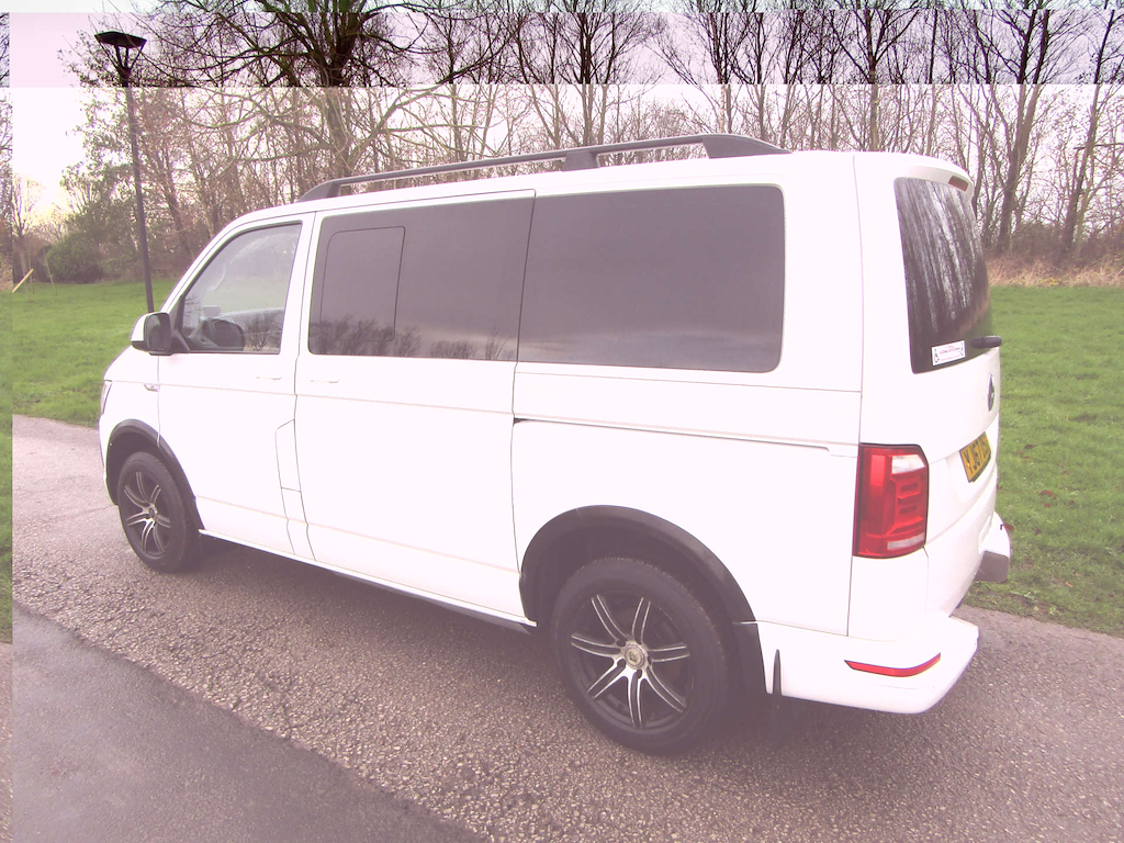 
								Volkswagen Transporter full									