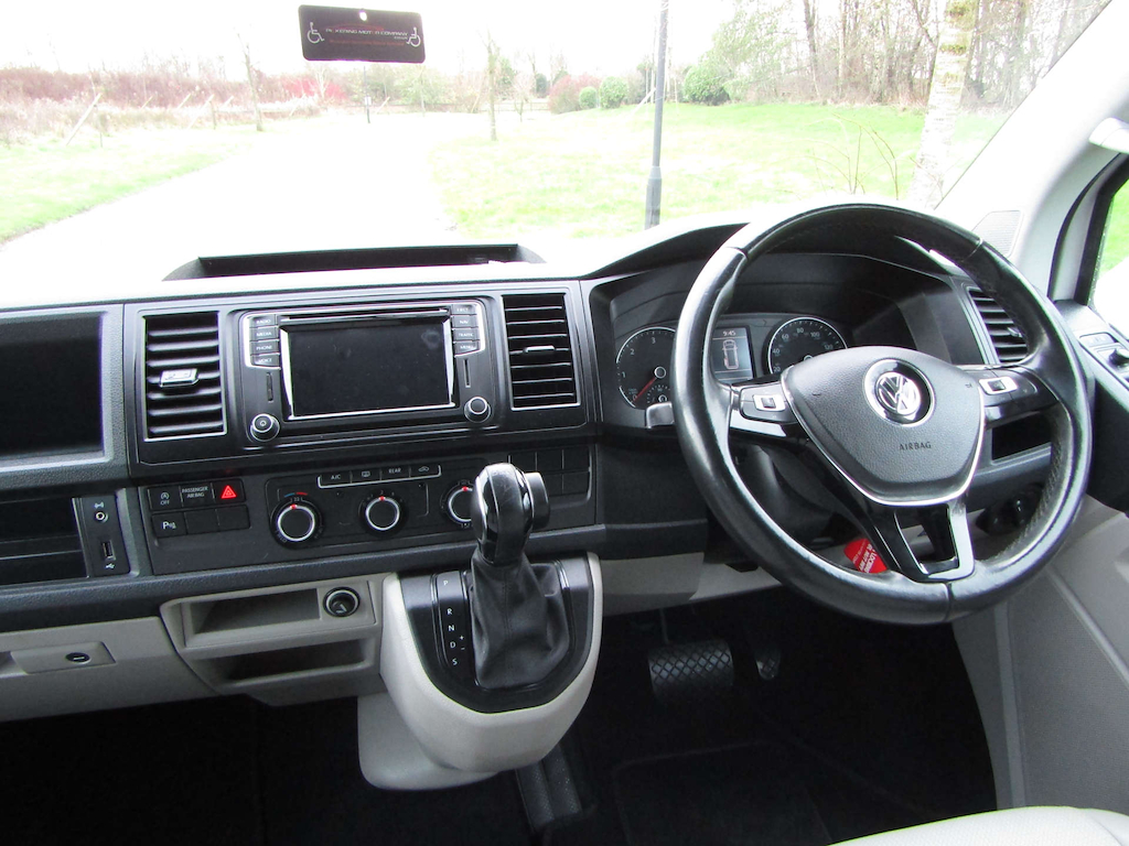
								Volkswagen Transporter full									