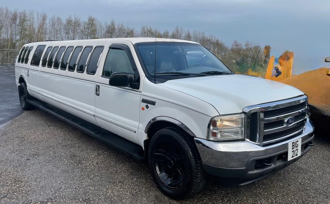 Ford Excursion Stretched Limousine 6.8 Automatic 2001